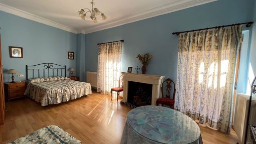 Habitación cama de matrimonio con baño